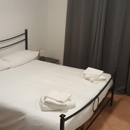 リヴォルノCasa N 2 Con Parcheggio Privato E Colonnina Ricaricaアパートメント エクステリア 写真