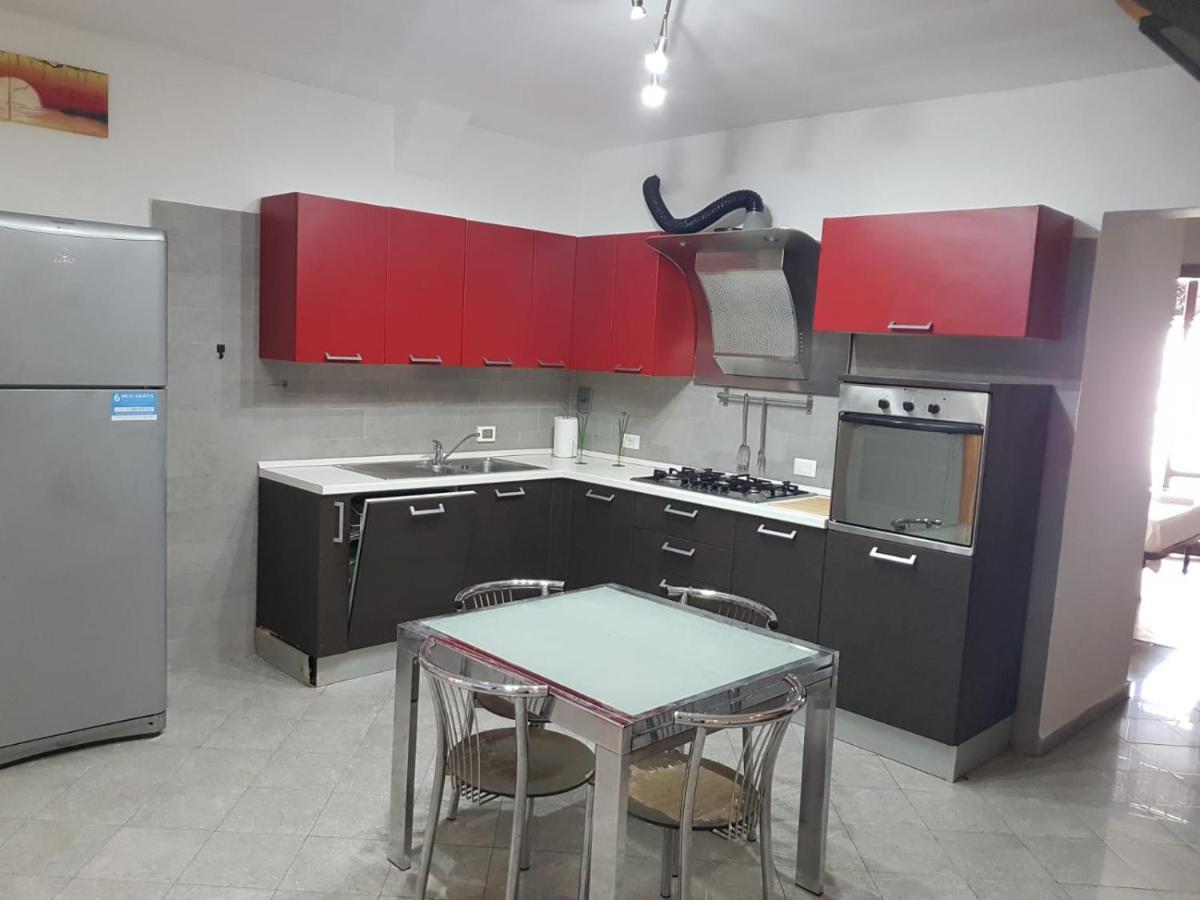リヴォルノCasa N 2 Con Parcheggio Privato E Colonnina Ricaricaアパートメント エクステリア 写真