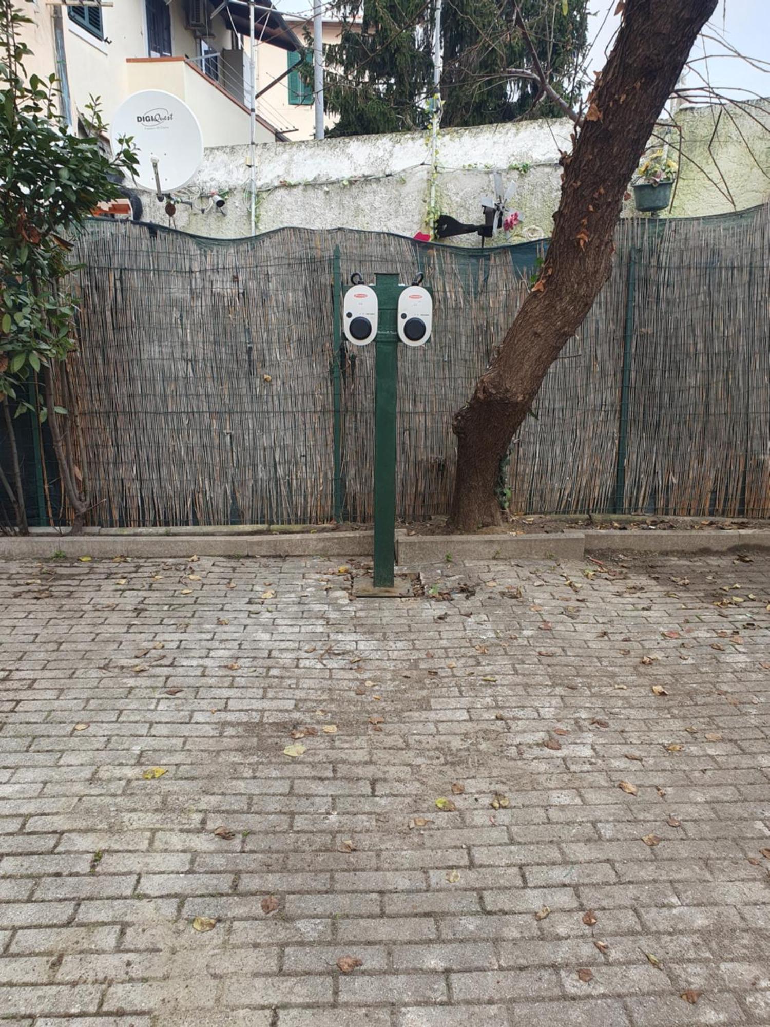 リヴォルノCasa N 2 Con Parcheggio Privato E Colonnina Ricaricaアパートメント エクステリア 写真